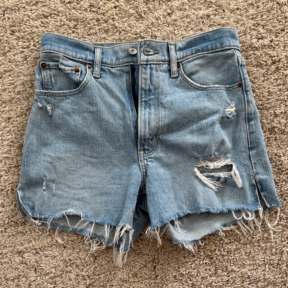 Abercrombie & Fitch The 4” Mom Short